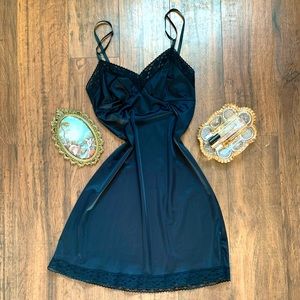 Vintage vanity fair slip